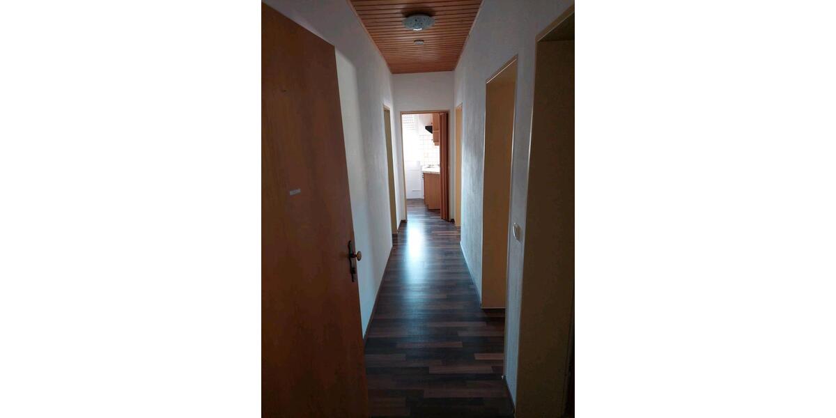 Dachgeschoßwohnung Waldkraiburg - 3 Zimmer, 62 m&sup2;, 850&euro; | Angebot:25287312