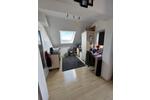 Helle 2-Zimmer DG-Wohnung mit Balkon