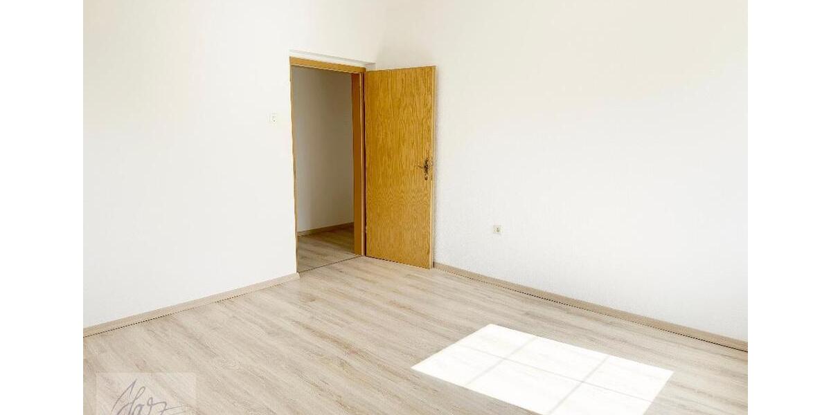 Etagenwohnung Nünchritz - 3 Zimmer, 62 m&sup2;, 320&euro; | Angebot:26400678