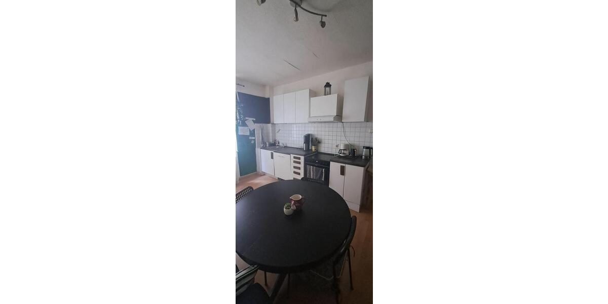Etagenwohnung Essen Stadtbezirk III - 1 Zimmer, 39 m&sup2;, 500&euro; | Angebot:26671709
