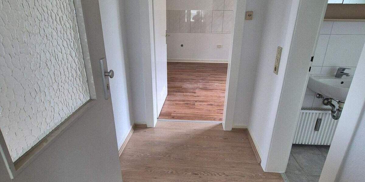 Etagenwohnung Lüdenscheid Tinsberg - 2 Zimmer, 350&euro; | Angebot:24620059