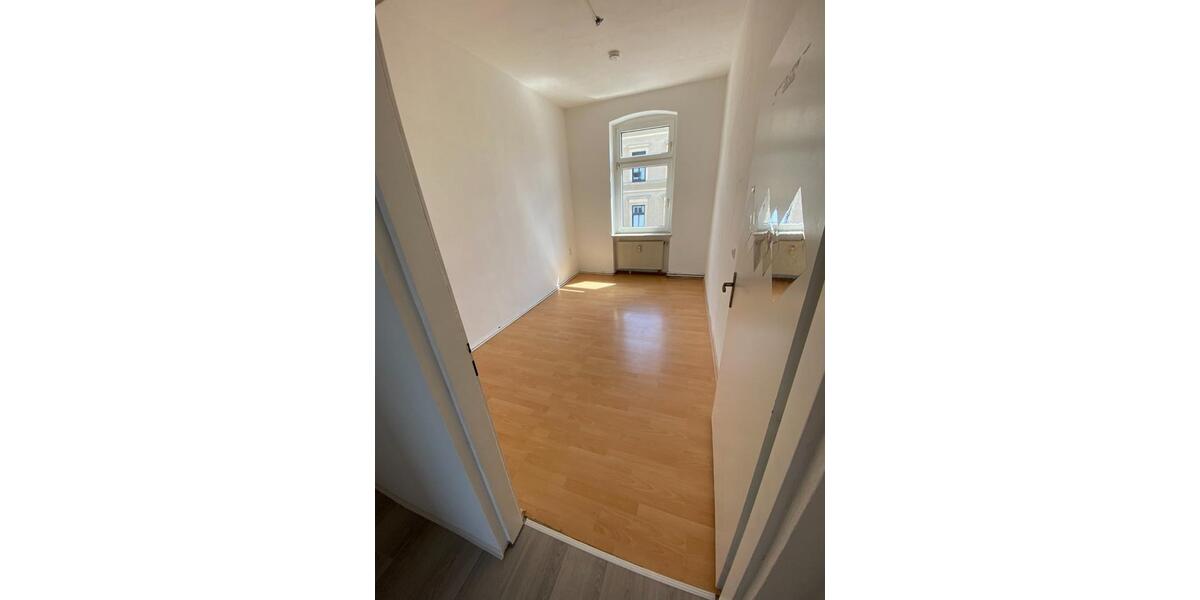 Etagenwohnung Oelsnitz (Vogtland) - 5 Zimmer, 100 m&sup2;, 450&euro; | Angebot:24873337