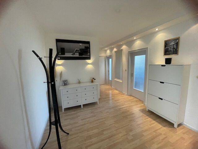 Etagenwohnung Mönchengladbach / Gladbach Stadtmitte - 3 Zimmer, 99 m&sup2;, 890&euro; | Angebot:26740275