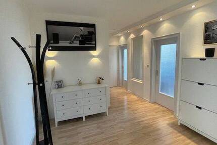 Wohnung Mönchengladbach / Gladbach Stadtmitte - 3 Zimmer, 99 m&sup2;, 890&euro; | Angebot:26740275