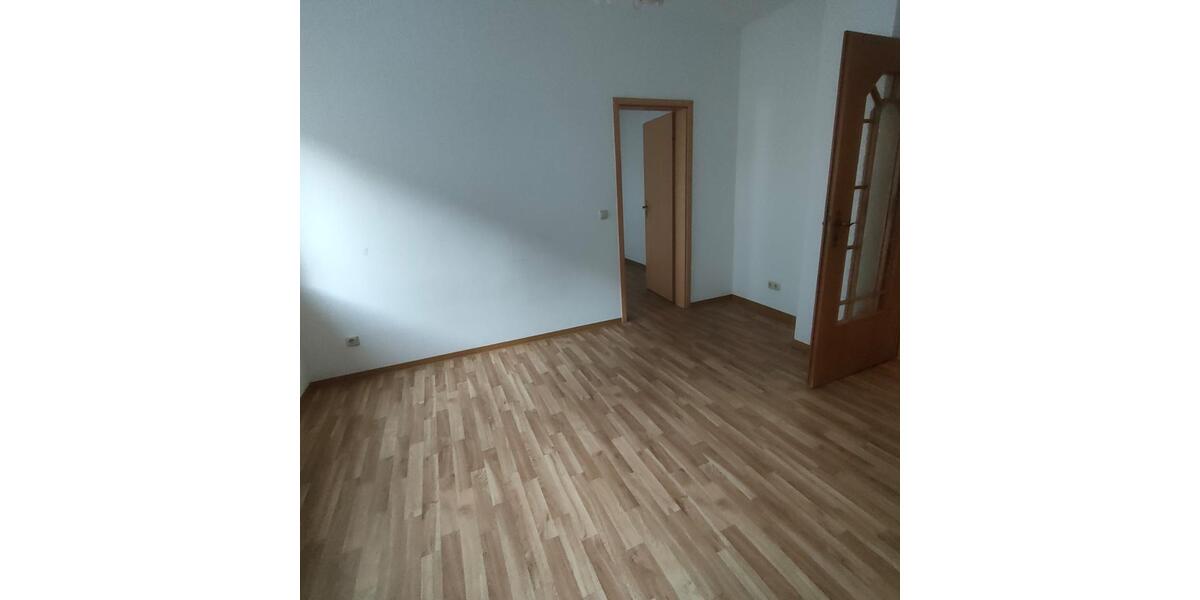 Erdgeschoßwohnung Apolda - 2 Zimmer, 66 m&sup2;, 480&euro; | Angebot:26056116