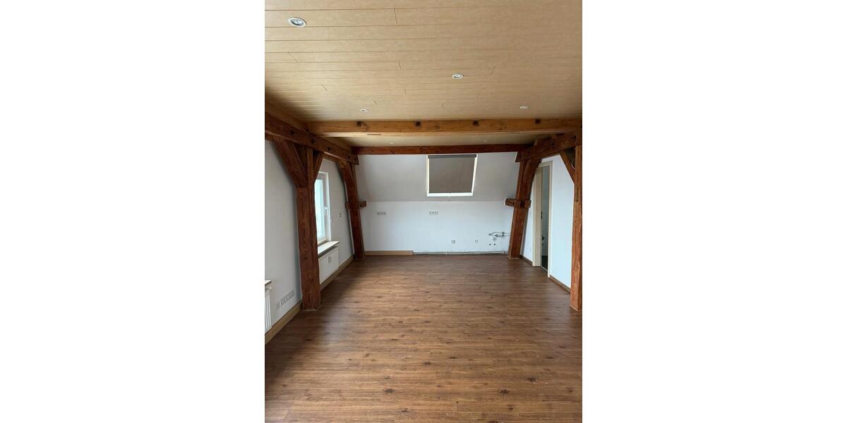 Dachgeschoßwohnung Roth - 2 Zimmer, 65 m&sup2;, 625&euro; | Angebot:26251076