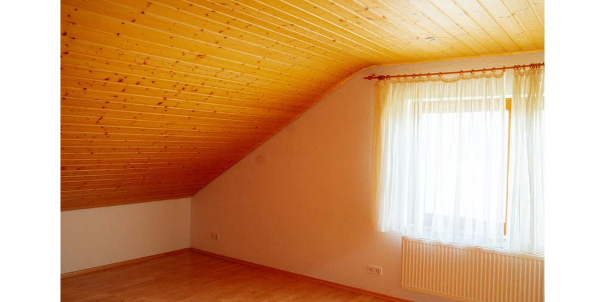 Dachgeschoßwohnung Waldenburg - 2 Zimmer, 73 m&sup2;, 750&euro; | Angebot:24840685