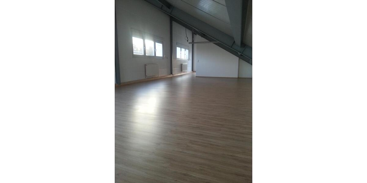 Etagenwohnung Vaihingen an der Enz - 1 Zimmer, 75 m&sup2;, 675&euro; | Angebot:24772635