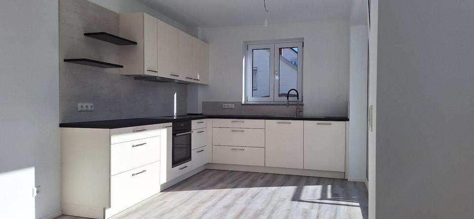 Etagenwohnung Buchloe - 3 Zimmer, 69 m&sup2;, 1.300&euro; | Angebot:25659022