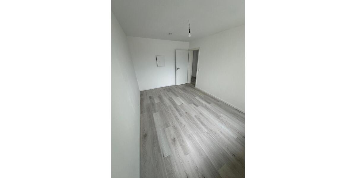 Einfamilienhaus Villingen-Schwenningen Schwenningen - 5 Zimmer, 152 m&sup2;, 1.350&euro; | Angebot:25719338