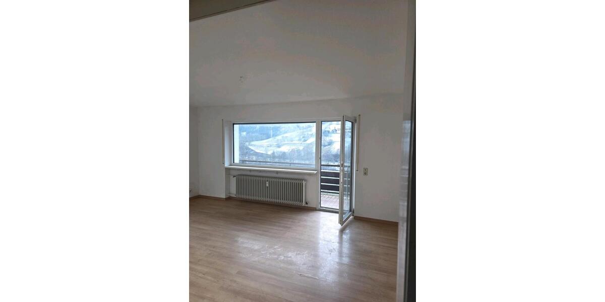 Etagenwohnung Offenburg - 4 Zimmer, 125 m&sup2;, 1.500&euro; | Angebot:24309396