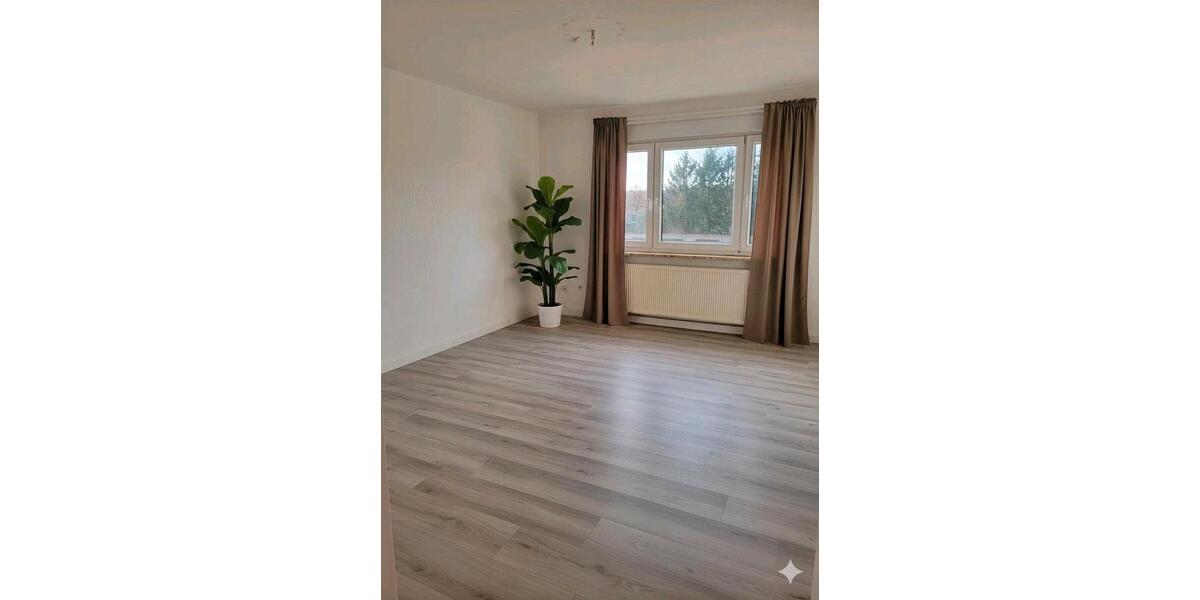Etagenwohnung Dargun - 4 Zimmer, 76 m&sup2;, 780&euro; | Angebot:25872265