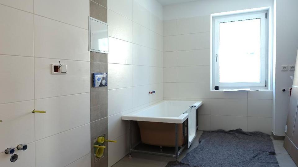 Erdgeschoßwohnung Pulsnitz - 3 Zimmer, 80 m&sup2;, 850&euro; | Angebot:24582954