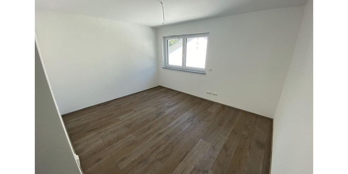 Etagenwohnung München Trudering - 3 Zimmer, 100 m&sup2;, 2.100&euro; | Angebot:26161334