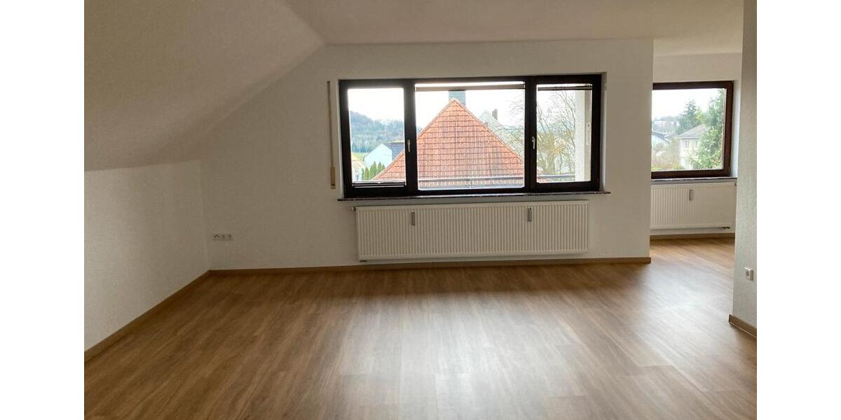 Dachgeschoßwohnung Fulda Aschenberg - 4 Zimmer, 100 m&sup2;, 950&euro; | Angebot:25173710