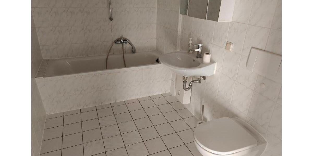 Dachgeschoßwohnung Sangerhausen - 3 Zimmer, 76 m&sup2;, 420&euro; | Angebot:24866471