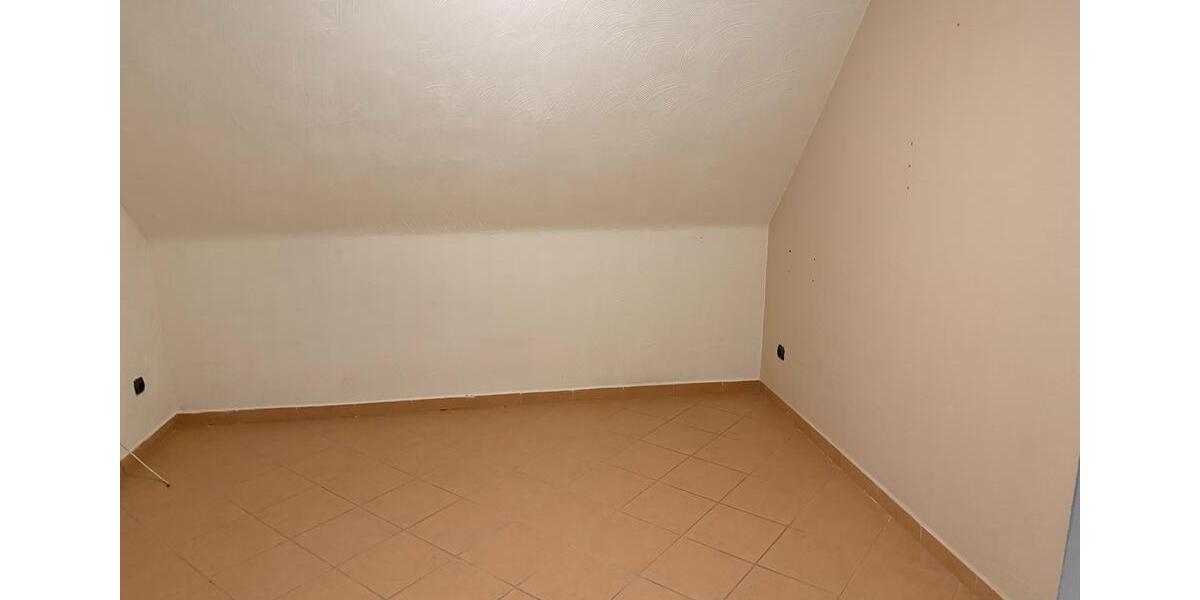 Dachgeschoßwohnung Werdohl - 3 Zimmer, 52 m&sup2;, 600&euro; | Angebot:24695156