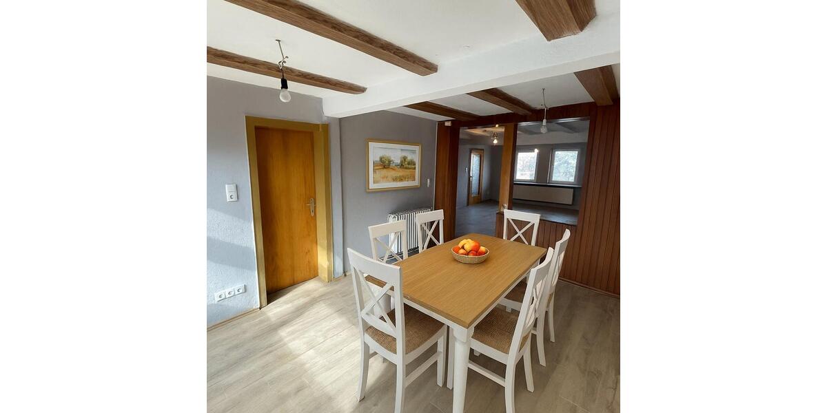 Etagenwohnung Calden - 5 Zimmer, 134 m&sup2;, 940&euro; | Angebot:25982512