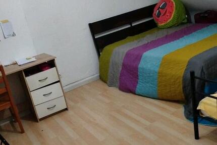 Wohnung Duisburg Duisburg-Mitte - 3 Zimmer, 70 m&sup2;, 400&euro; | Angebot:24824946