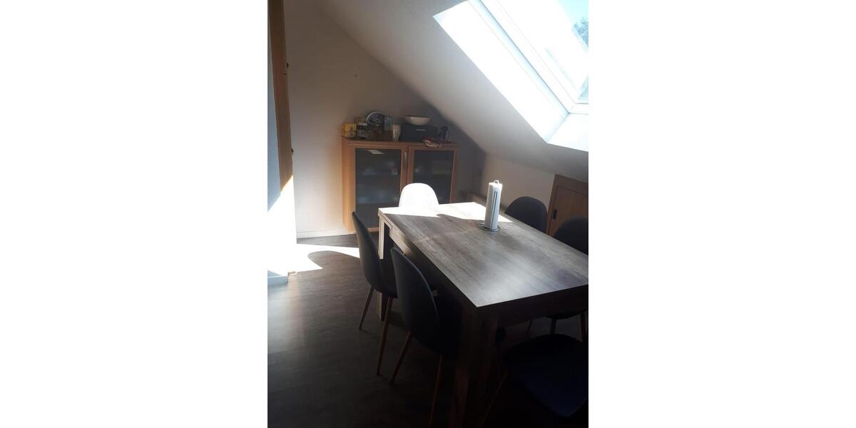 Dachgeschoßwohnung Schmelz - 4 Zimmer, 86 m&sup2;, 1.000&euro; | Angebot:25986605