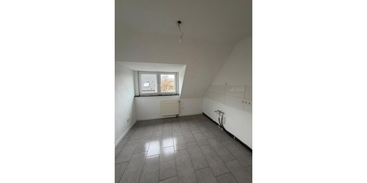 Maisonettenwohnung Mönchengladbach Süd - 4 Zimmer, 100 m&sup2;, 920&euro; | Angebot:25131212