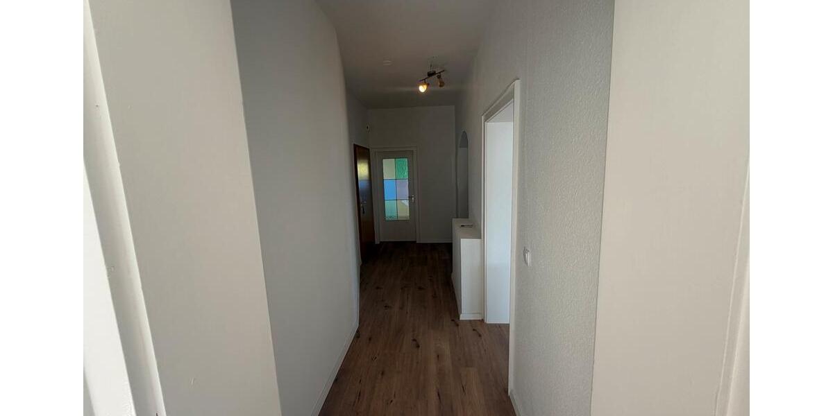 Erdgeschoßwohnung Eime - 5 Zimmer, 90 m&sup2;, 700&euro; | Angebot:25991382