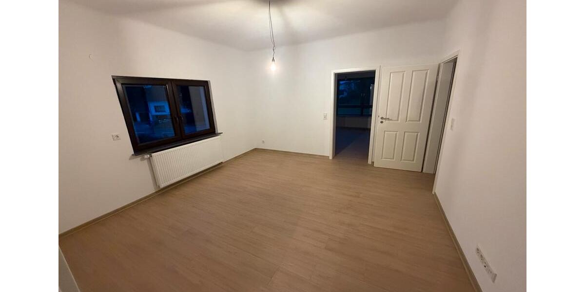Erdgeschoßwohnung Freisen - 4 Zimmer, 120 m&sup2;, 1.000&euro; | Angebot:25207430