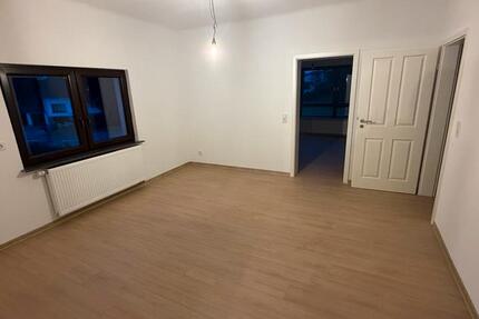 Wohnung Freisen - 4 Zimmer, 120 m&sup2;, 1.000&euro; | Angebot:25207430