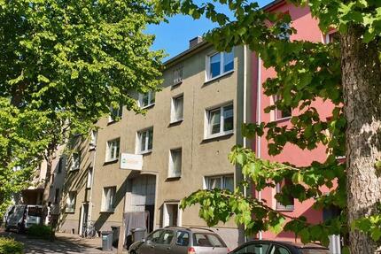 Gepflegtes und teilmöbliertes Single Apartment in begerter Lage zimmer