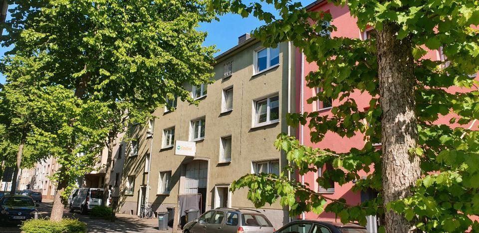 Gepflegtes und teilmöbliertes Single Apartment in begerter Lage zimmer