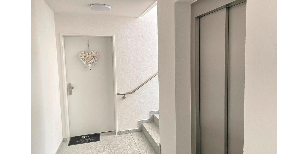 Etagenwohnung Offenburg - 3 Zimmer, 80 m&sup2;, 1.266&euro; | Angebot:26626692