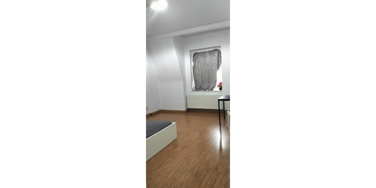 Dachgeschoßwohnung Freiberg - 5 Zimmer, 111 m&sup2;, 888&euro; | Angebot:26299936
