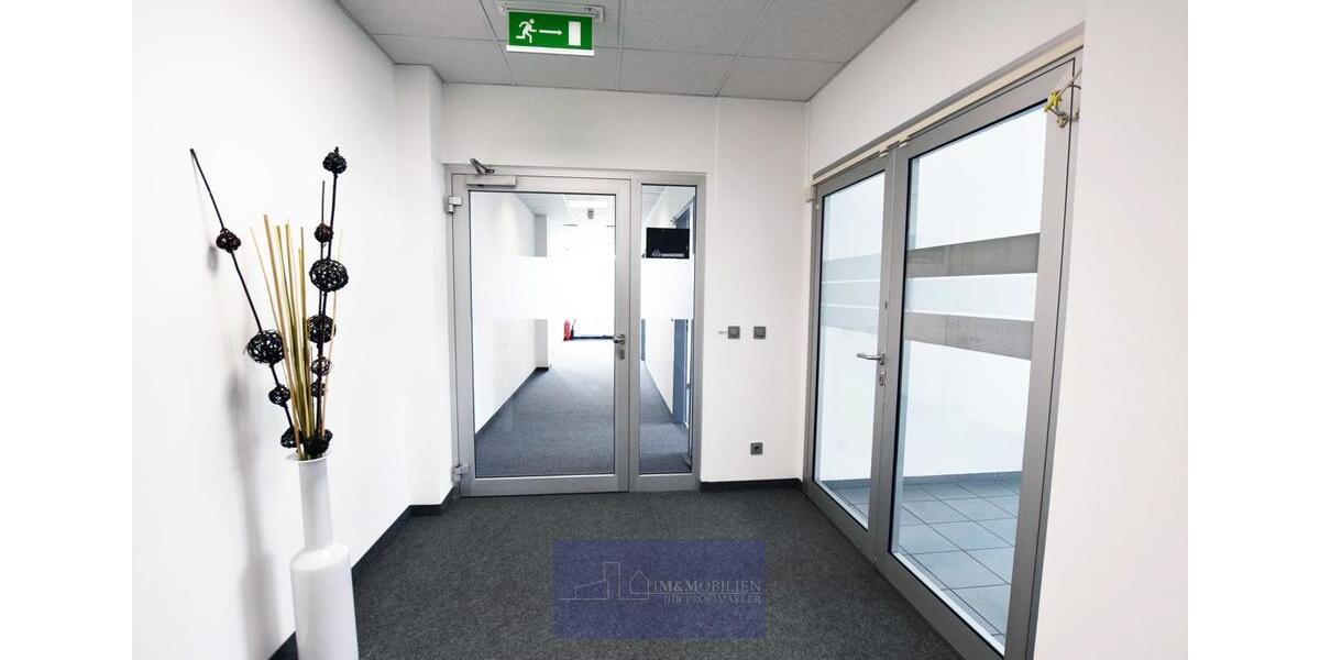 ERLANGEN-TENNENLOHE - HELLE BÜROS - KÜCHE - TEIKLIMA - BAB 373ÖPNVAIRPORT zimmer