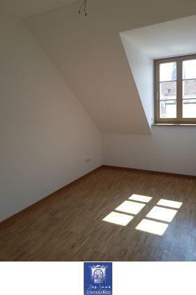 Dachgeschoßwohnung Dresden - 4.5 Zimmer, 157 m&sup2;, 2.716&euro; | Angebot:26201546
