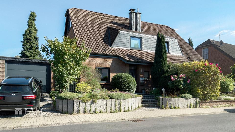 ***Familienoase in Ratingen-Hösel*** 5 zimmer