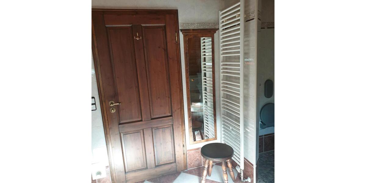 Dachgeschoßwohnung Herrieden - 3.5 Zimmer, 150 m&sup2;, 1.180&euro; | Angebot:25326585