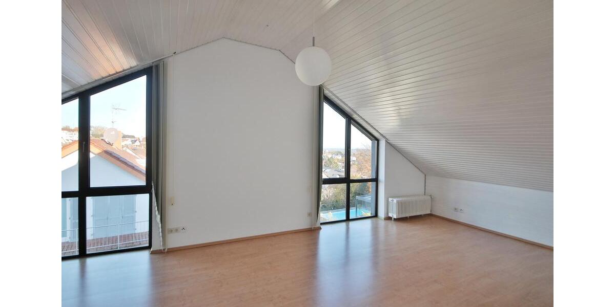 Doppelhaushälfte Pforzheim Büchenbronn - 5 Zimmer, 200 m&sup2;, 1.400&euro; | Angebot:23737073