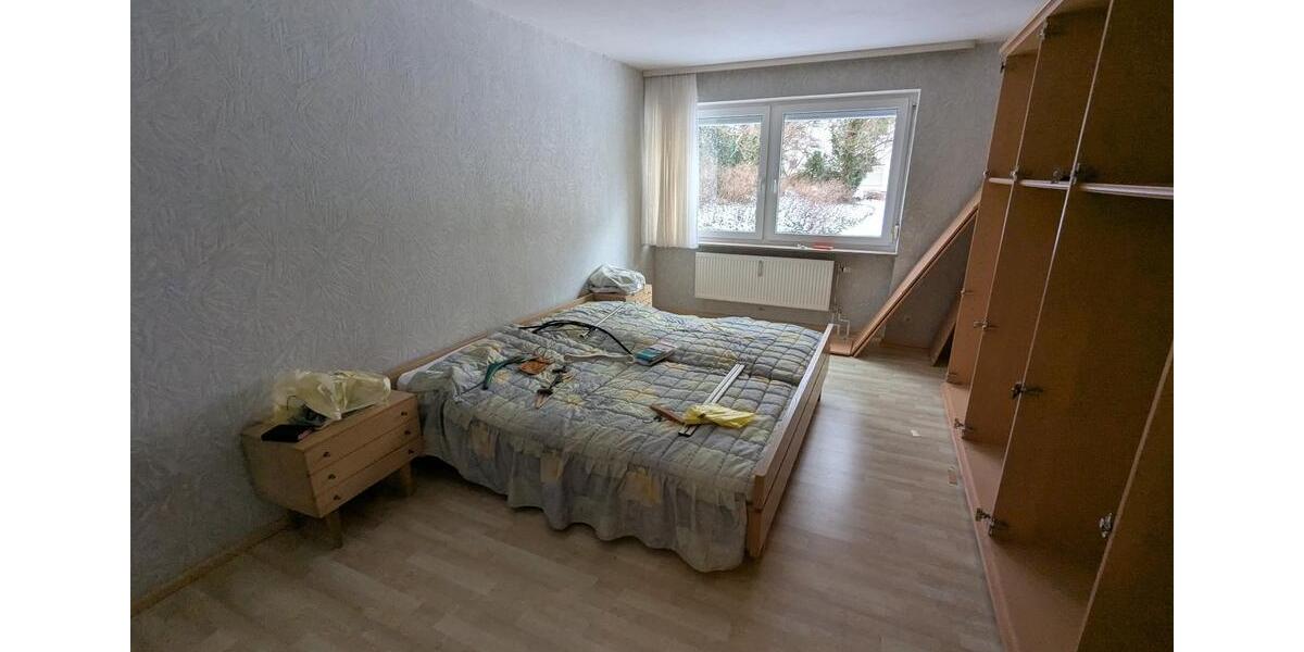 4 Zimmerwohnung Erdgeschoss 89,92 qm mit Balkon und Parkplatz 4 zimmer