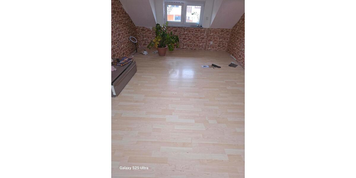 Dachgeschoßwohnung Altenstadt - 4 Zimmer, 84 m&sup2;, 1.100&euro; | Angebot:25239282