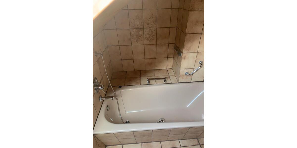 Dachgeschoßwohnung Schwandorf - 3 Zimmer, 59 m&sup2;, 600&euro; | Angebot:27621841