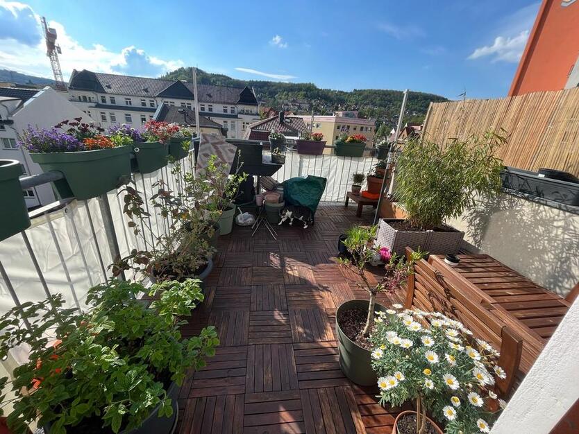 ANFRAGESTOP! 3-Raum-AltbauWohnung mit Dachterrasse, Zentrumsnah