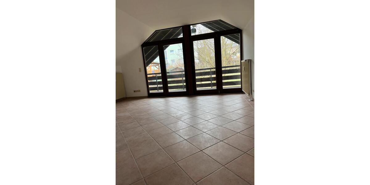 Dachgeschoßwohnung Braunfels - 2 Zimmer, 80 m&sup2;, 700&euro; | Angebot:24853699