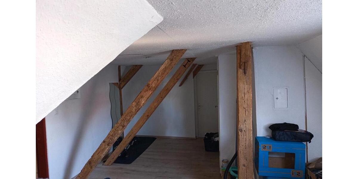 Dachgeschoßwohnung Ansbach - 3 Zimmer, 62 m&sup2;, 500&euro; | Angebot:25715376
