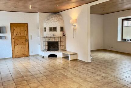 Haus Bad Dürkheim - 5 Zimmer, 170 m&sup2;, 1.500&euro; | Angebot:25064676