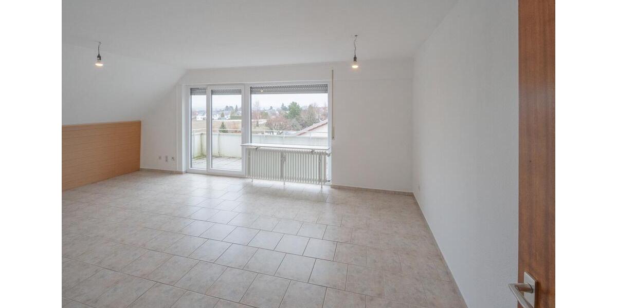 Dachgeschoßwohnung Mönchweiler - 3 Zimmer, 82 m&sup2;, 750&euro; | Angebot:24126601