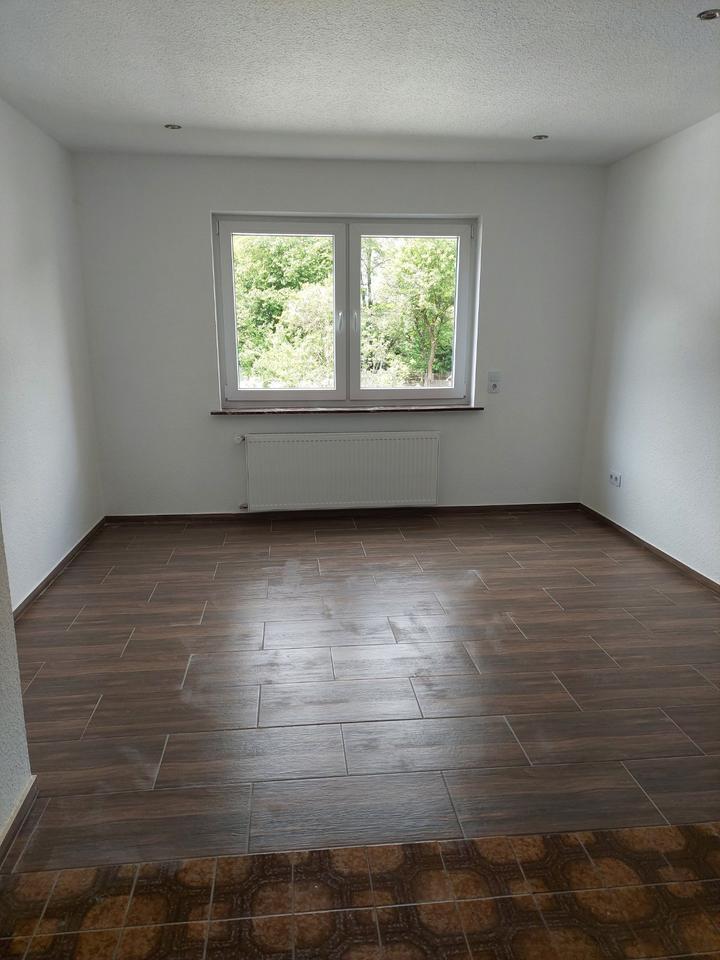 Schöne frisch renovierte Erdgeschoßwohnung