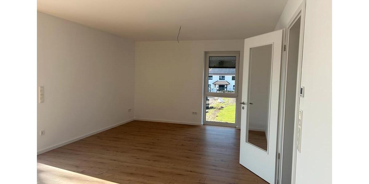 Dachgeschoßwohnung Nienburg (Weser) - 3 Zimmer, 90 m&sup2;, 1.350&euro; | Angebot:24353988
