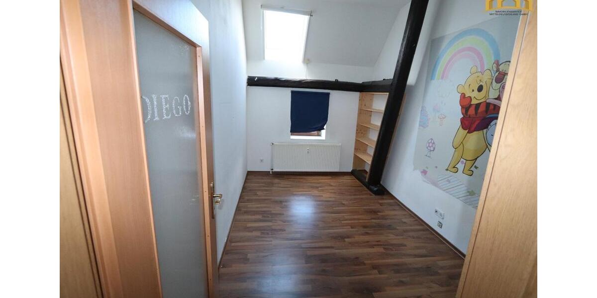 Dachgeschoßwohnung Hettstedt - 4 Zimmer, 87 m&sup2;, 420&euro; | Angebot:25990009