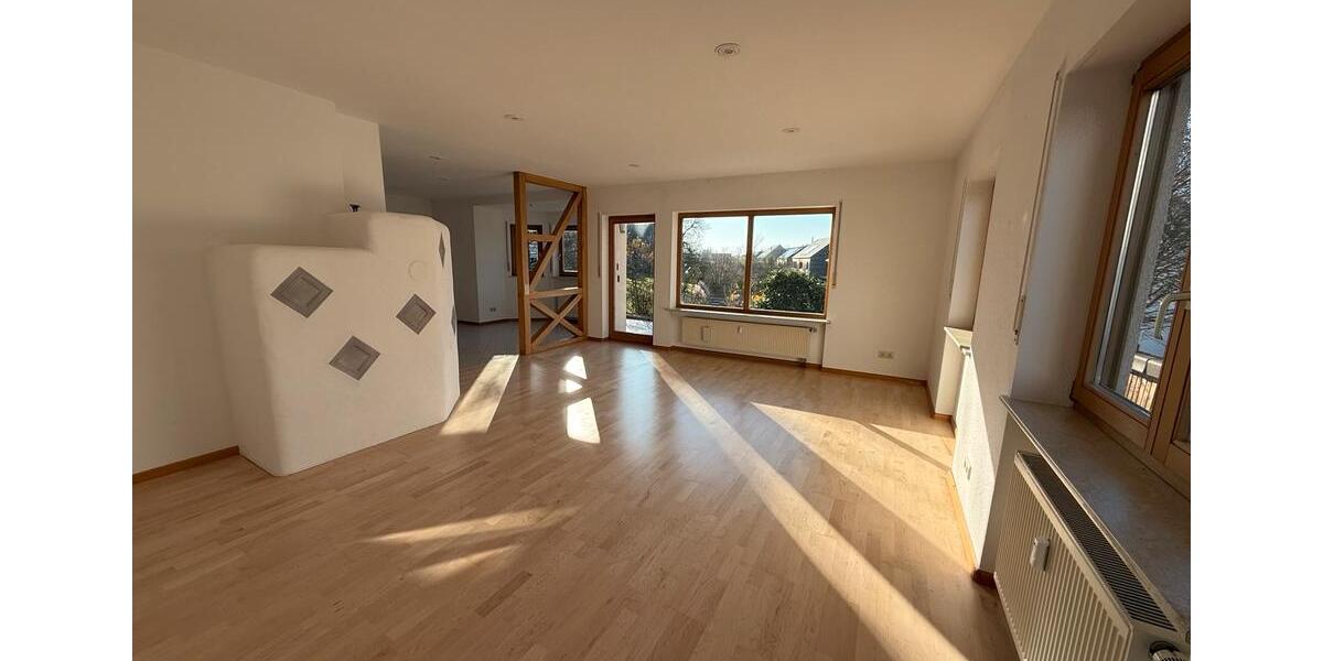 Einfamilienhaus Kandern - 5 Zimmer, 150 m&sup2;, 1.950&euro; | Angebot:25856128