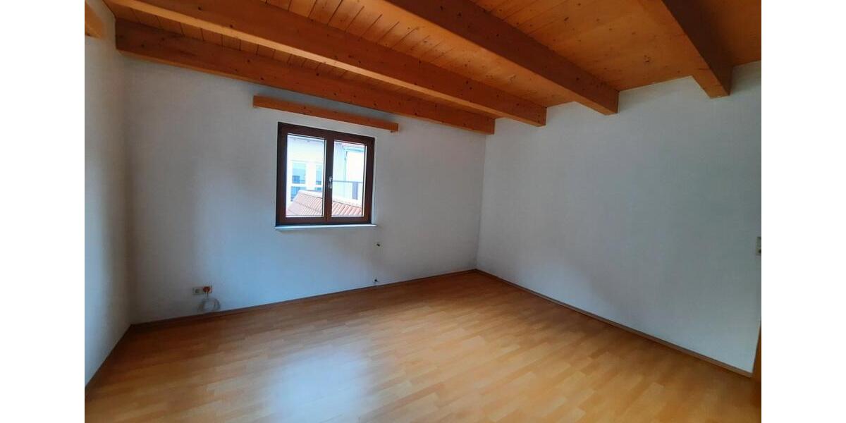 Etagenwohnung Wiernsheim - 3 Zimmer, 89 m&sup2;, 980&euro; | Angebot:26543774